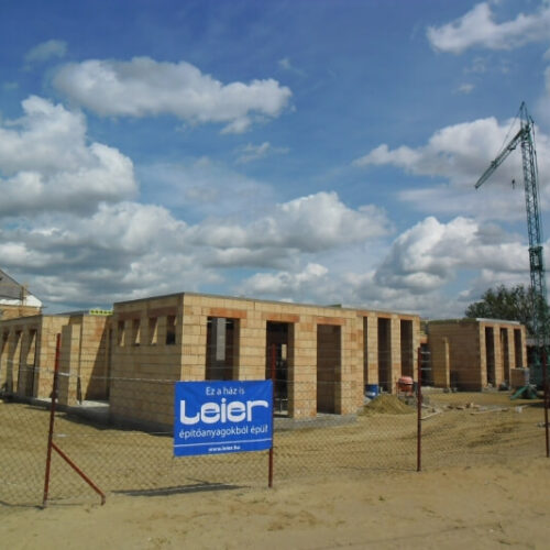 obrázok realizácie stavby s tehlami Leier