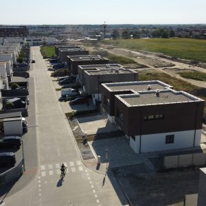 V Rovinke vznikla nová ulica z moderných dvojdomov